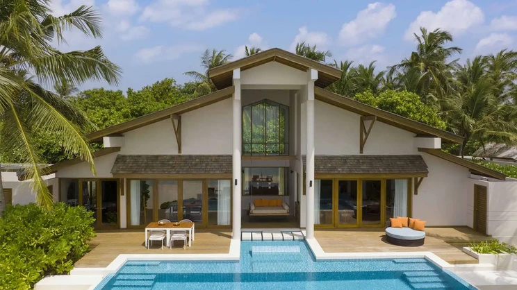 Emerald Faarufushi Resort & Spa